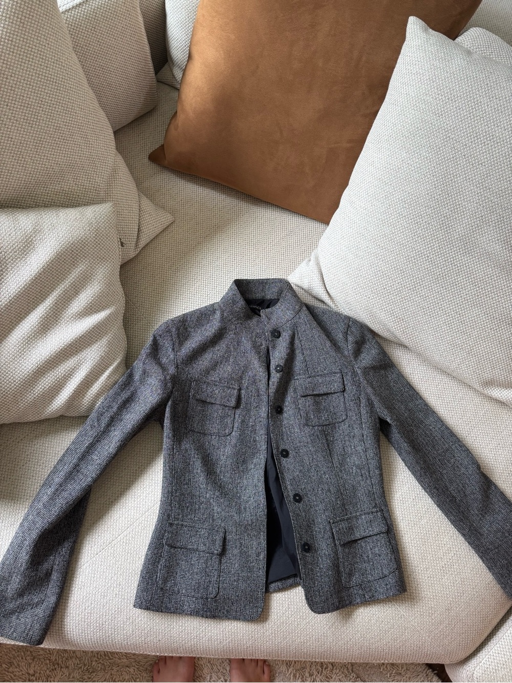 Tahari blazer